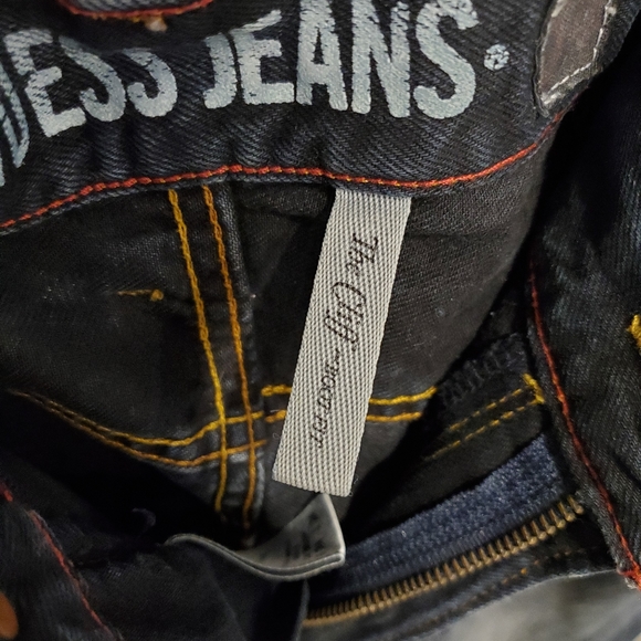 Guess Jeans - Picture 10 of 14